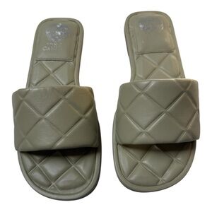 New Vince Camuto Brennda Quilted Slide Sandals – Taupe – Size 7M